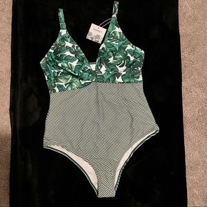 B2Prity Womens One Piece Swimsuit Size Large